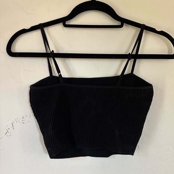 Aritzia Cropped Sculpt Tank - Picture 3 of 4